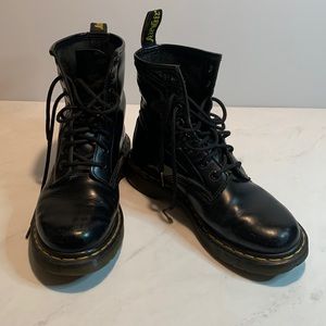 Dr. Martens 1460 WOMEN'S SMOOTH LEATHER LACE UP BOOTS Size 6